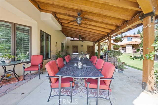 Detail Gallery Image 23 of 75 For 14025 Yokuts, Bakersfield,  CA 93306 - 4 Beds | 5 Baths