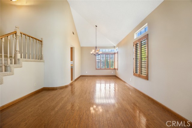 5795 Blackbird Lane, La Verne CA: https://media.crmls.org/medias/fcd9d300-3833-4761-9078-9f5c00aef617.jpg