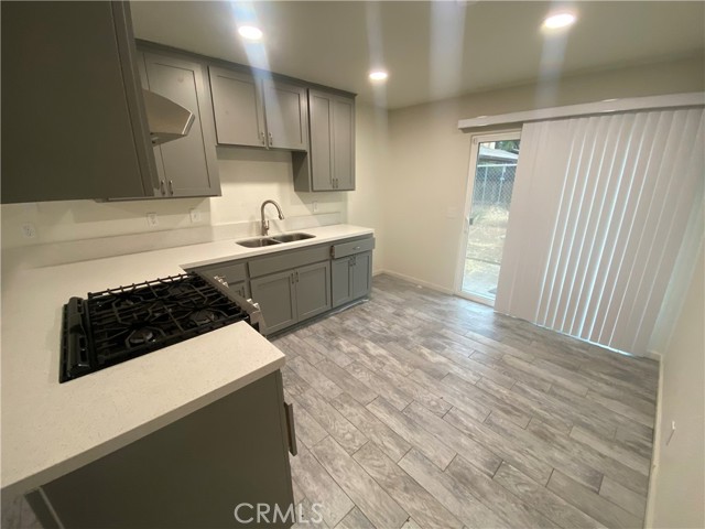 20381 Zuni Road, Apple Valley CA: https://media.crmls.org/medias/fcda3bd7-a354-485f-a78b-c9fa4a10cb83.jpg