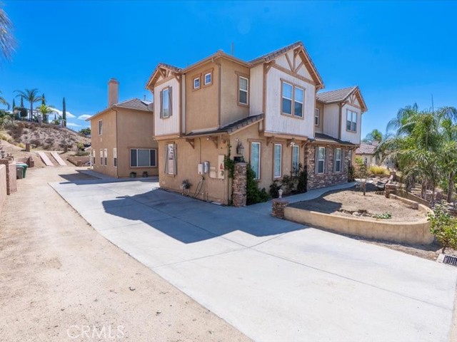 190 Cross Rail Lane, Norco CA: https://media.crmls.org/medias/fcdad79c-6ca0-4bb9-82f8-766695f7bc9a.jpg