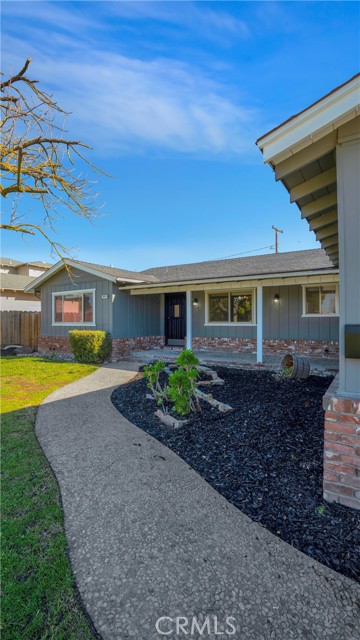 Image 3 of 28 For 2060 Loyola Way