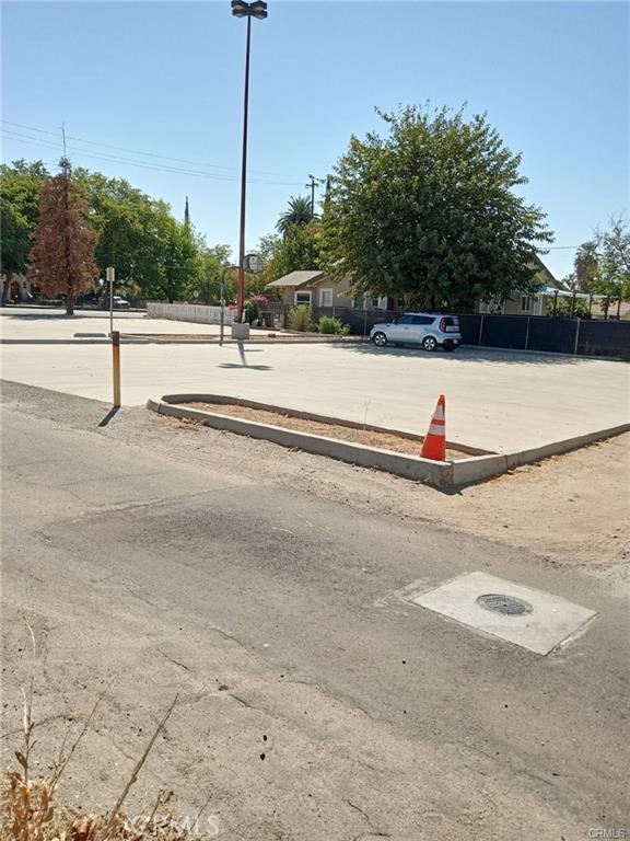 Detail Gallery Image 3 of 5 For 1810 Baker St, Bakersfield,  CA 93305 - – Beds | – Baths