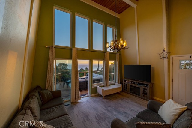 Detail Gallery Image 7 of 64 For 560 Canterbury, Cambria,  CA 93428 - 3 Beds | 2 Baths