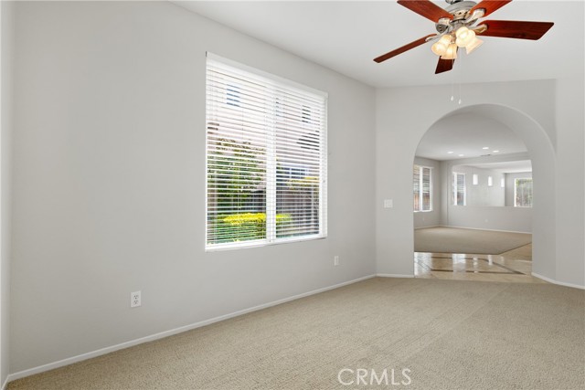 31937 Calle Galarza, Temecula CA: https://media.crmls.org/medias/fcdcb4f8-9934-4c40-8f20-b1f1b9b74e65.jpg
