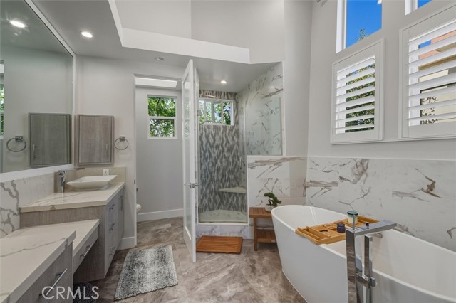 Detail Gallery Image 19 of 49 For 1729 Harriman Ln a,  Redondo Beach,  CA 90278 - 4 Beds | 3/1 Baths