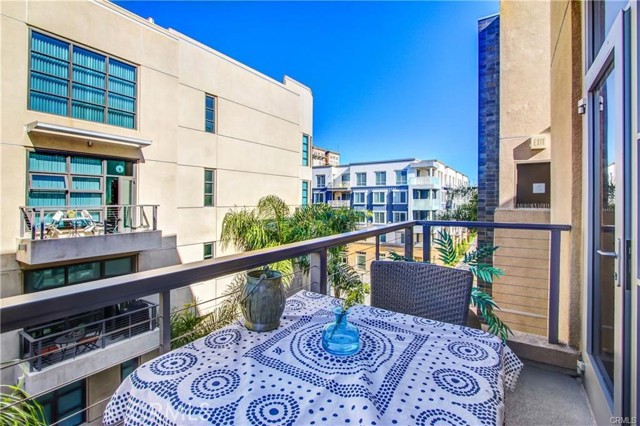 Detail Gallery Image 9 of 25 For 133 the Promenade #411,  Long Beach,  CA 90802 - 2 Beds | 2 Baths