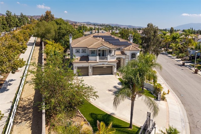 18665 Seabiscuit Run, Yorba Linda CA: https://media.crmls.org/medias/fcde0ea8-1305-4bc0-b703-07966d715862.jpg