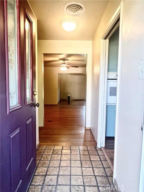 1041 Golden Gate Avenue, Dos Palos CA: https://media.crmls.org/medias/fcde39cb-6211-48c9-b374-8e317138f8de.jpg