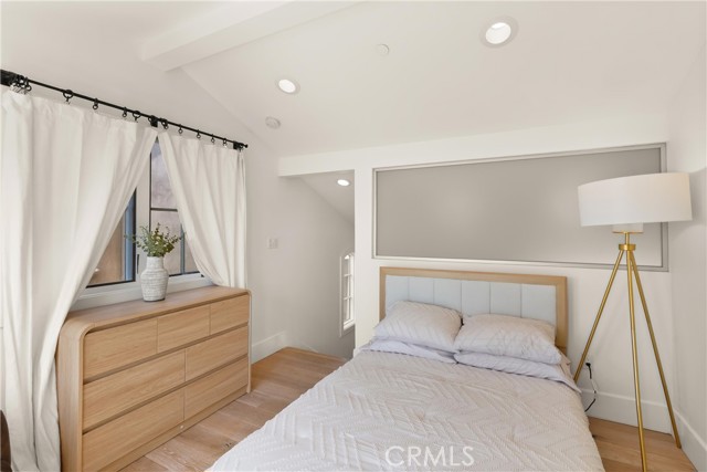 Detail Gallery Image 15 of 21 For 606 1/2 Marigold Ave, Corona Del Mar,  CA 92625 - 2 Beds | 2/1 Baths
