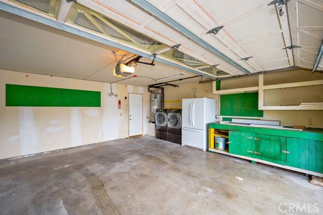9572 Indian Wells Circle, Huntington Beach CA: https://media.crmls.org/medias/fcde8146-48ea-457a-8537-a87e6e48c93e.jpg
