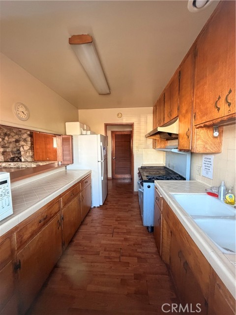 Detail Gallery Image 18 of 18 For 16511 Garfield #D40,  Paramount,  CA 90723 - 1 Beds | 1 Baths