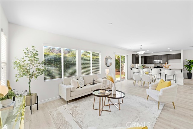 Detail Gallery Image 14 of 33 For 16502 Cadence Ln, Fontana,  CA 92336 - 3 Beds | 2/1 Baths