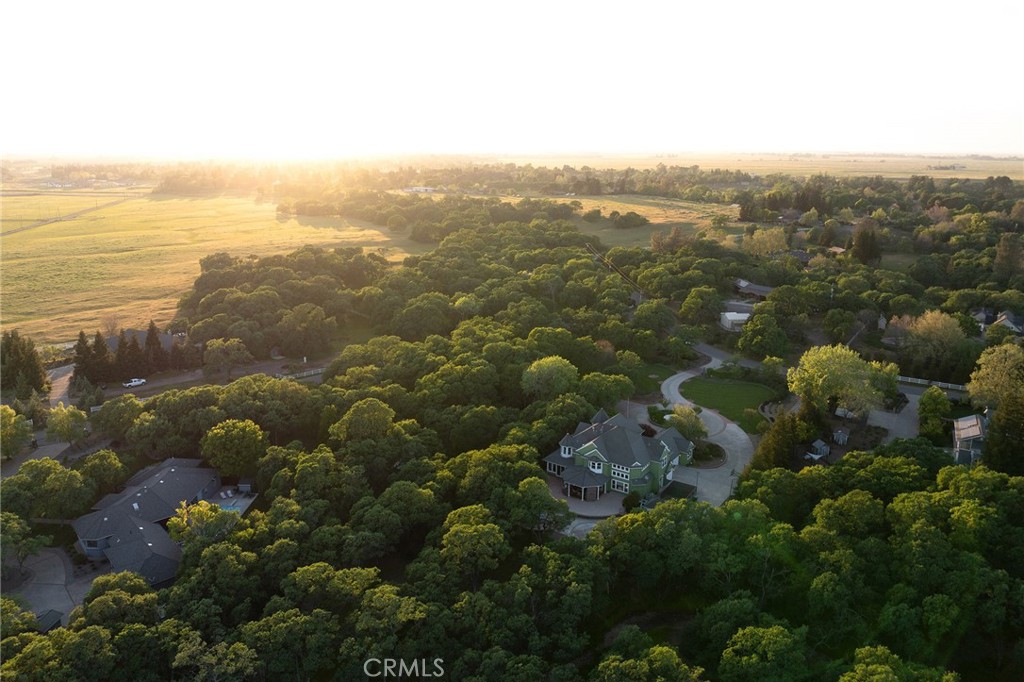 https://media.crmls.org/medias/fcdf2a47-b051-467f-9660-560cb3a7ad7a.jpg?preset=X-Large