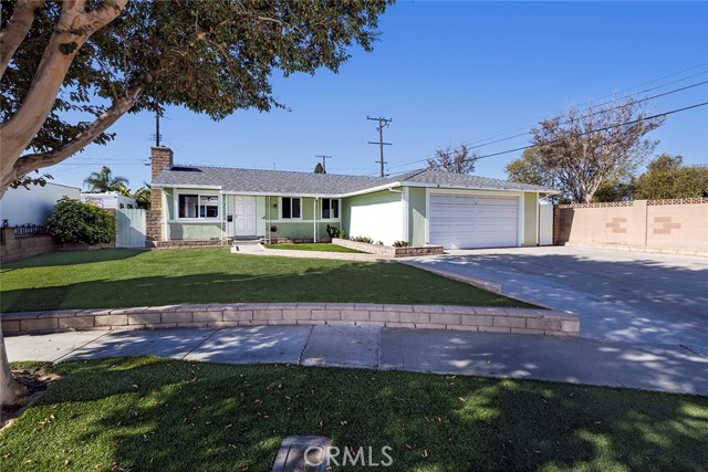 Detail Gallery Image 1 of 17 For 15011 Baylor Cir, Huntington Beach,  CA 92647 - 3 Beds | 2 Baths