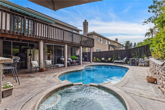 23 Red Coat Place, Irvine CA: https://media.crmls.org/medias/fcdfc3bc-ce12-44e5-8907-678154bf7fa6.jpg