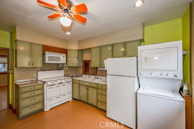 Detail Gallery Image 24 of 28 For 1243 Yosemite Dr, Los Angeles,  CA 90041 - 2 Beds | 1 Baths