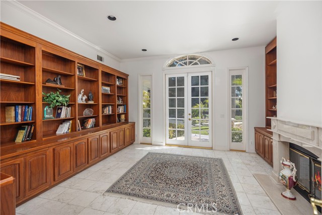 Detail Gallery Image 12 of 41 For 3211 E Mandeville Pl, Orange,  CA 92867 - 6 Beds | 6/1 Baths
