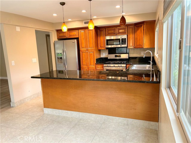Detail Gallery Image 4 of 27 For 33932 El Encanto Ave a,  Dana Point,  CA 92629 - 2 Beds | 2 Baths