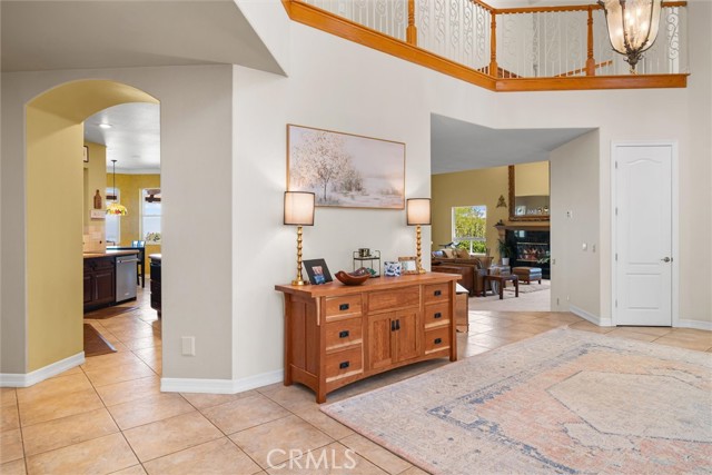 21100 Paseo Montana, Murrieta CA: https://media.crmls.org/medias/fce18d72-f51a-4f20-85fc-633eee85dcd8.jpg