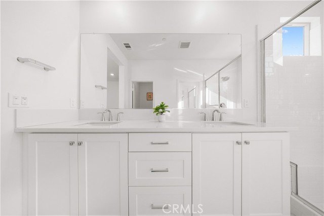 Detail Gallery Image 34 of 69 For 1698 Hollyleaf Ter, Montebello,  CA 90640 - 3 Beds | 2/1 Baths