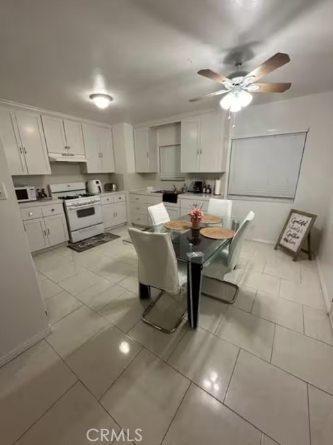 8131 Comolette Street, Downey CA: https://media.crmls.org/medias/fce1e92c-96c1-45e1-b8f1-f1bae84ceed0.jpg