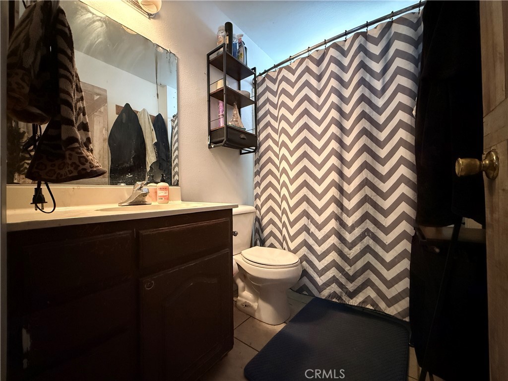 https://media.crmls.org/medias/fce22324-1574-4552-93c7-192495b3d758.jpg?preset=X-Large