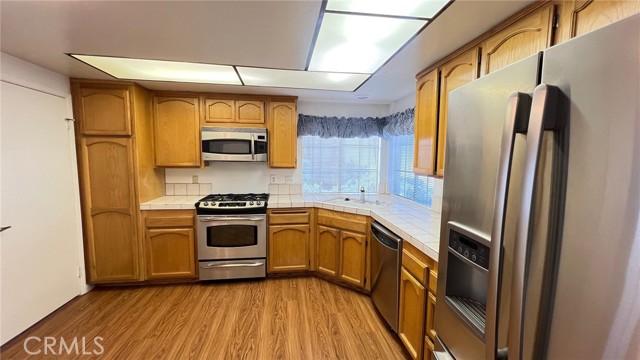 Detail Gallery Image 10 of 39 For 19564 Eagle Ridge, Porter Ranch,  CA 91326 - 3 Beds | 2/1 Baths