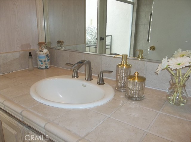 Detail Gallery Image 13 of 25 For 9441 Candlewood Dr, Huntington Beach,  CA 92646 - 3 Beds | 2 Baths