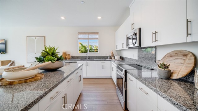 2366 Iris Petal Lane, Perris CA: https://media.crmls.org/medias/fce2db94-6471-42c4-8b74-3bf67eb4a3ec.jpg