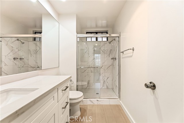 Detail Gallery Image 14 of 24 For 260 S 6th St #G,  Burbank,  CA 91501 - 2 Beds | 2 Baths