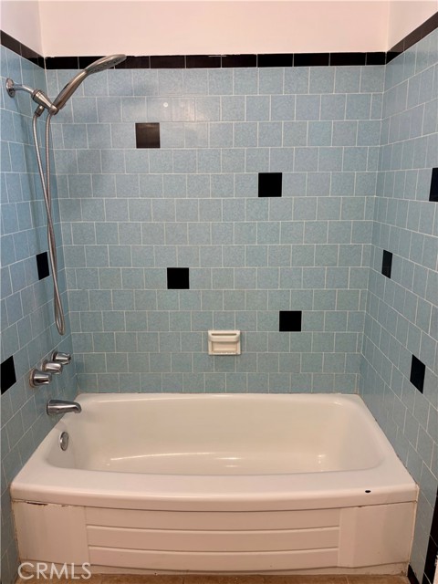 4162 Mcarthur Road, Riverside CA: https://media.crmls.org/medias/fce30c23-f7db-4a99-8e0e-38304de16654.jpg