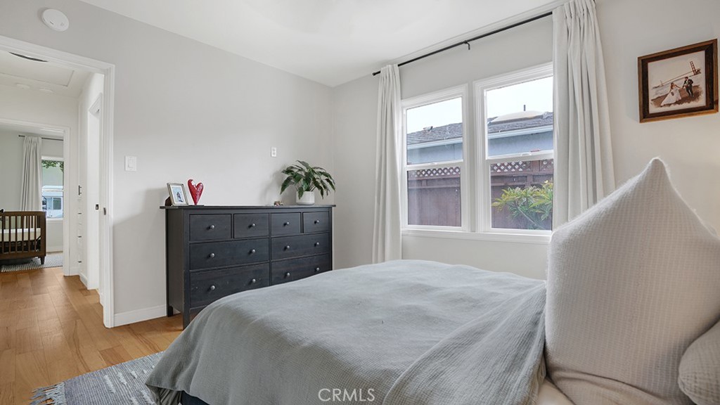 https://media.crmls.org/medias/fce384ba-4b80-4c59-9a64-0ea7827d6285.jpg?preset=X-Large