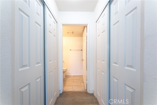 327 Chestnut Avenue, Long Beach CA: https://media.crmls.org/medias/fce3a16e-c9e7-40b7-b6f3-5cfd852bde99.jpg