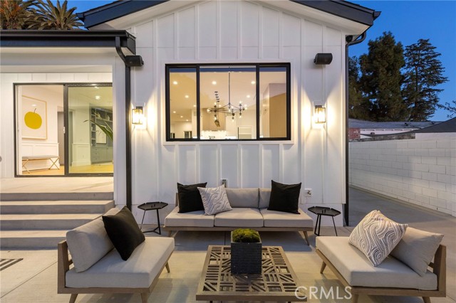 Detail Gallery Image 43 of 45 For 5537 Sunnyslope Ave, Sherman Oaks,  CA 91401 - 4 Beds | 4/1 Baths