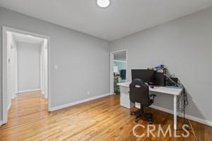 https://media.crmls.org/medias/fce427bc-d476-49a9-82b3-d0ca8acc4488.jpg?preset=X-Large