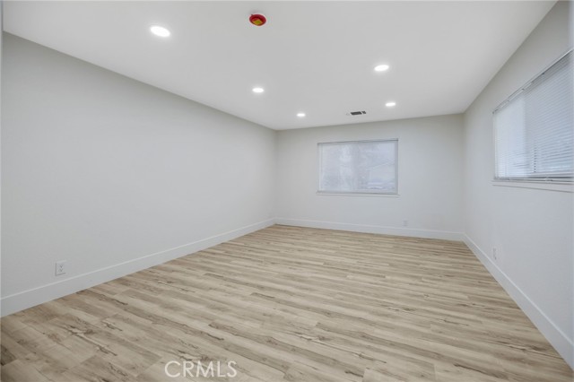 Detail Gallery Image 13 of 37 For 2252 S Eunice Ave, Fresno,  CA 93706 - 4 Beds | 1 Baths