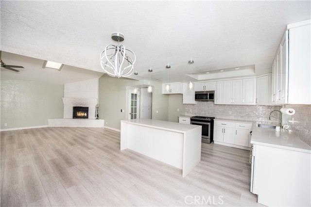 Detail Gallery Image 5 of 43 For 17631 Cottrell, Lake Elsinore,  CA 92530 - 3 Beds | 2 Baths