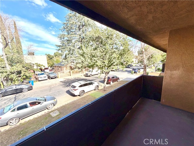 Detail Gallery Image 6 of 25 For 14134 Delano, Van Nuys,  CA 91401 - 2 Beds | 2 Baths