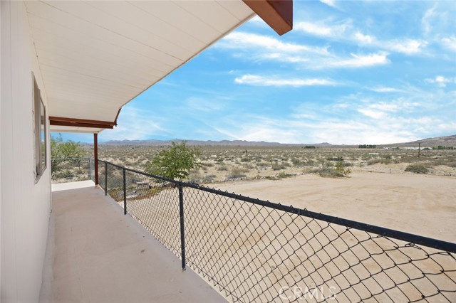 Detail Gallery Image 31 of 44 For 57955 Town Rd, Landers,  CA 92285 - 1 Beds | 2 Baths