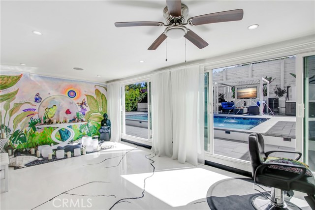 20200 Clark Street, Woodland Hills CA: https://media.crmls.org/medias/fce71c74-db81-492c-bed5-850376fb88b5.jpg