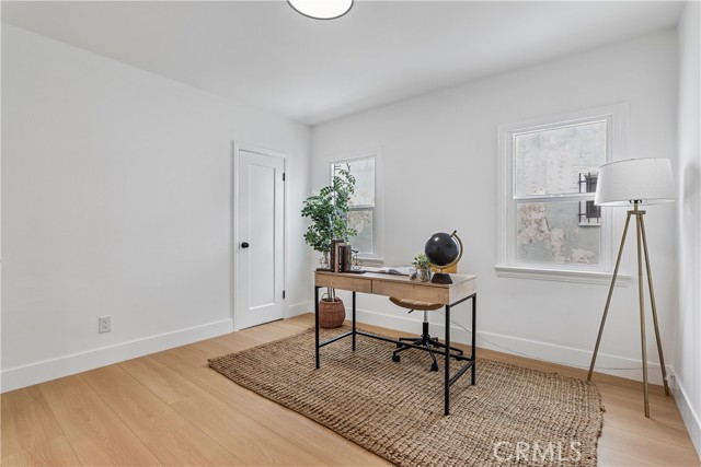 6239 Cimarron Street, Los Angeles CA: https://media.crmls.org/medias/fce7f060-1078-4ec6-8cd2-2017ceb47532.jpg