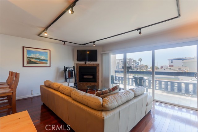 320 Hermosa Avenue, Hermosa Beach, California 90254, 1 Bedroom Bedrooms, ,1 BathroomBathrooms,Residential,For Sale,Hermosa,SB25240134 320 Hermosa Avenue, Hermosa Beach, California 90254, 1 Bedroom Bedrooms, ,1 BathroomBathrooms,Residential,For Sale,Hermosa,SB25240134