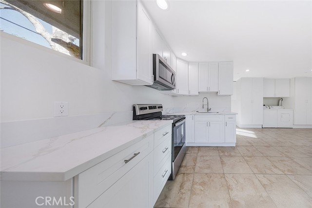 Detail Gallery Image 6 of 17 For 2954 Hermosa Ave a,  La Crescenta,  CA 91214 - 0 Beds | 1 Baths