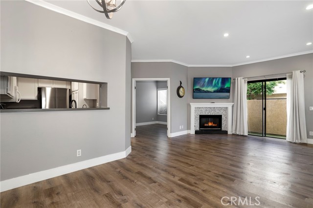 87 Mcafee Court, Thousand Oaks CA: https://media.crmls.org/medias/fcea527f-f952-41b2-87a7-0aa04854a614.jpg