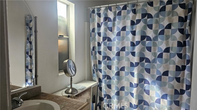 Detail Gallery Image 5 of 12 For 2325 Pecos Ct, Lancaster,  CA 93535 - 3 Beds | 2 Baths