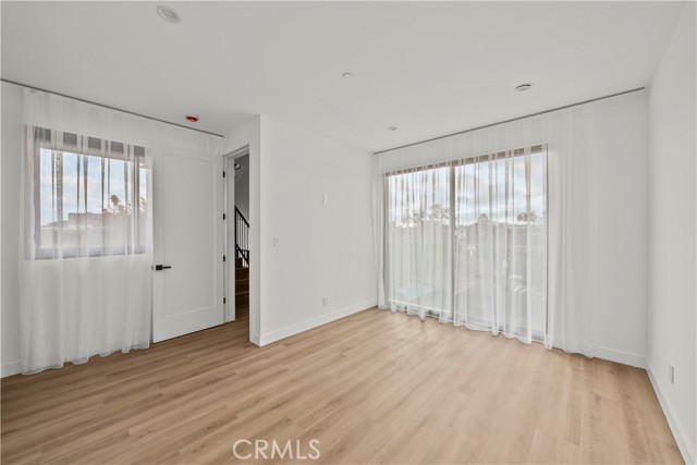 Detail Gallery Image 8 of 9 For 6605 Troost, North Hollywood,  CA 91606 - 2 Beds | 2/1 Baths