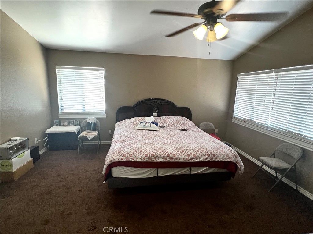 https://media.crmls.org/medias/fceadd5f-fb46-4b40-95b0-e4d0728ccfdf.jpg?preset=X-Large