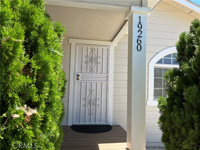 Detail Gallery Image 3 of 25 For 19260 Diplomat Ave, Corona,  CA 92881 - 2 Beds | 2 Baths