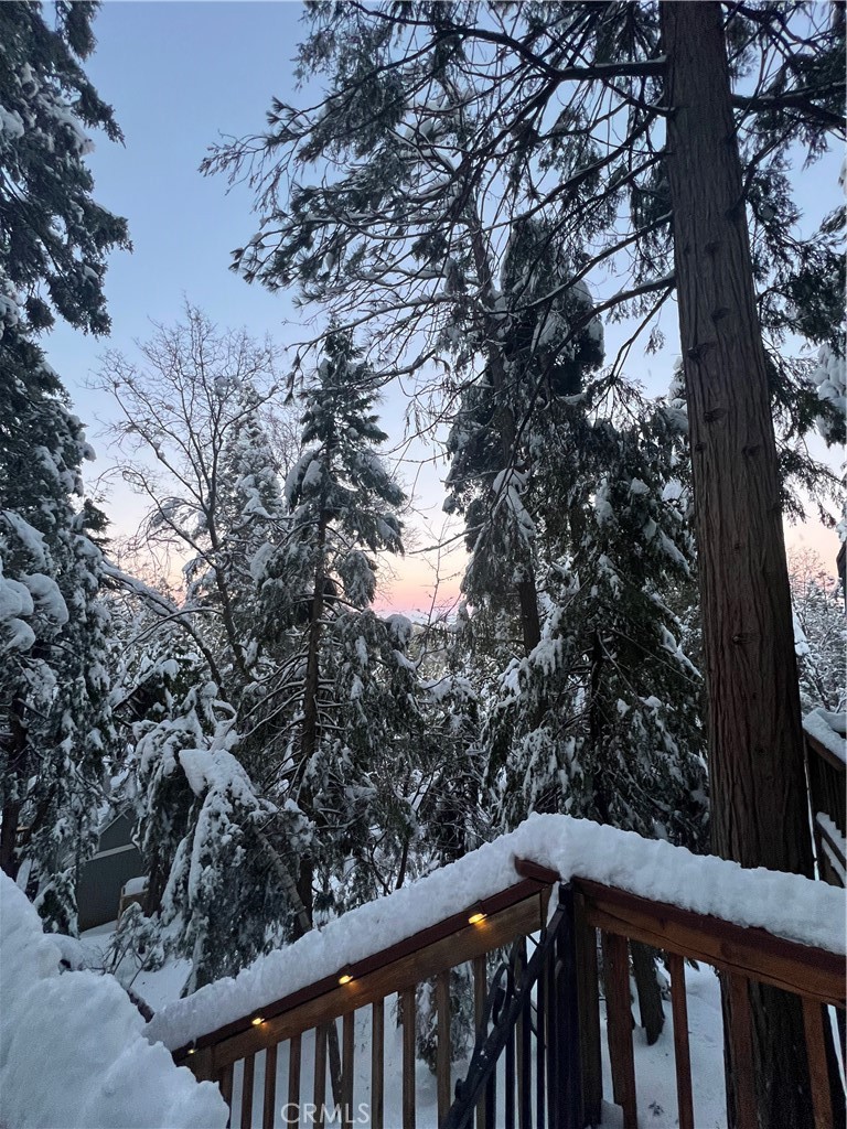 https://media.crmls.org/medias/fcebf317-d92b-4441-a735-c14203b7682e.jpg?preset=X-Large