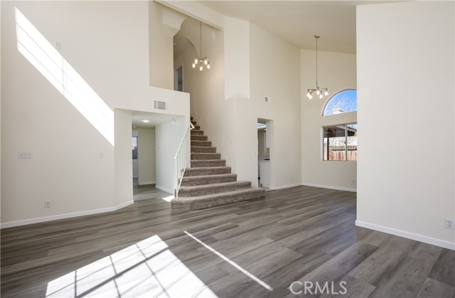 Detail Gallery Image 6 of 25 For 805 Jason Ct, Lancaster,  CA 93534 - 4 Beds | 3 Baths